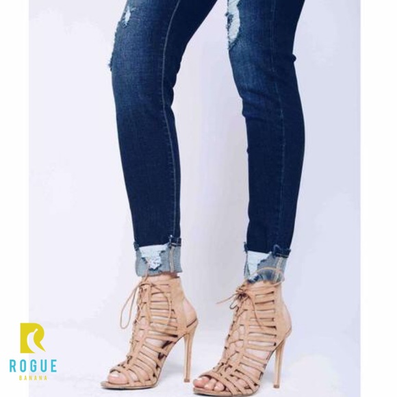 🆕Distressed High Waist Dark Ankle Skinny Jeans🆕 - Picture 4 of 8